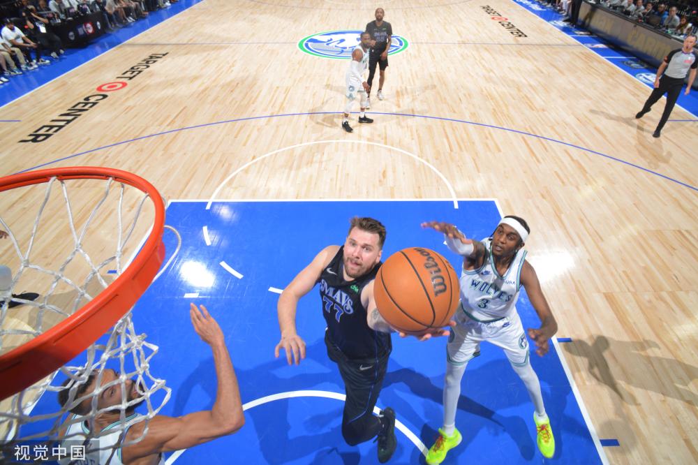 中场和一名 中场和一名