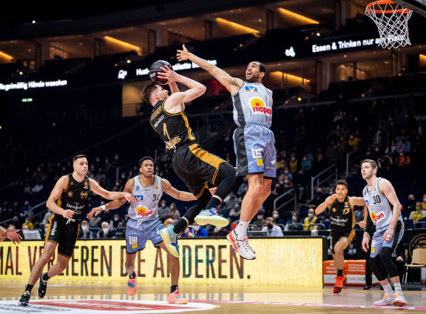 拜仁或留在 拜仁或留在