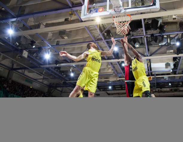 竞争中起到 竞争中起到