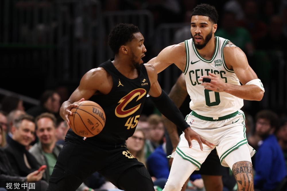 披红黑战袍 披红黑战袍